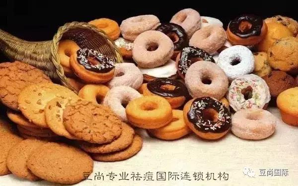 痘印没了，肌肤变白了，说说这是为啥？